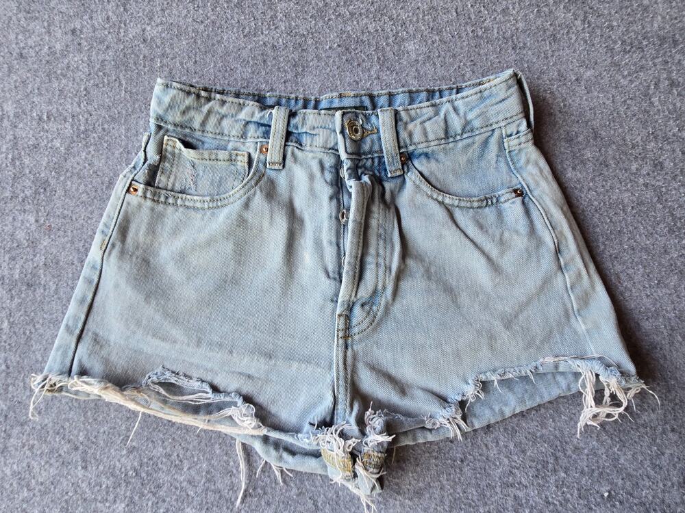 Wild Fable Women's High Rise Cut Off Denim Shorts Light Blue Size 00 (24x1.5)